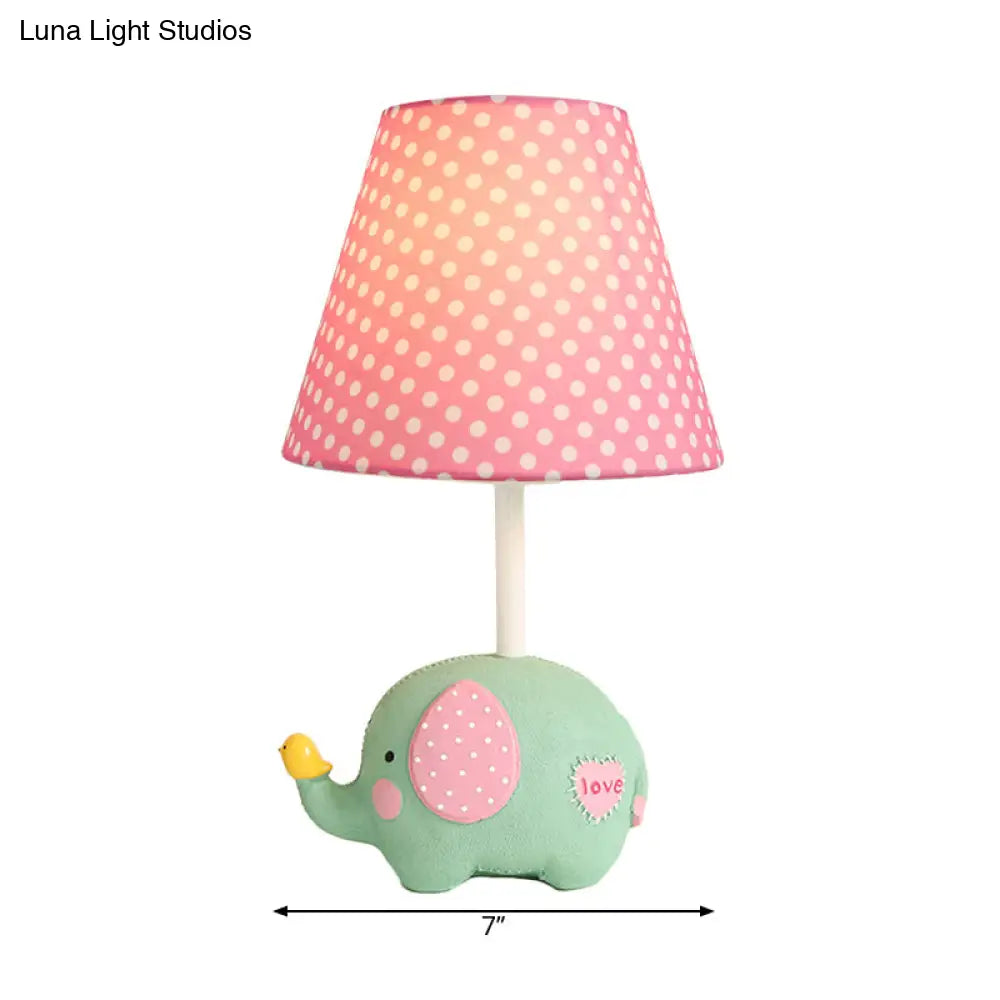 Adorable lámpara de escritorio con forma de elefante regordete: ¡la luz de estudio perfecta para la habitación del bebé!