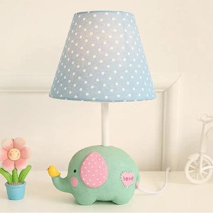 Adorable lámpara de escritorio con forma de elefante regordete: ¡la luz de estudio perfecta para la habitación del bebé!
