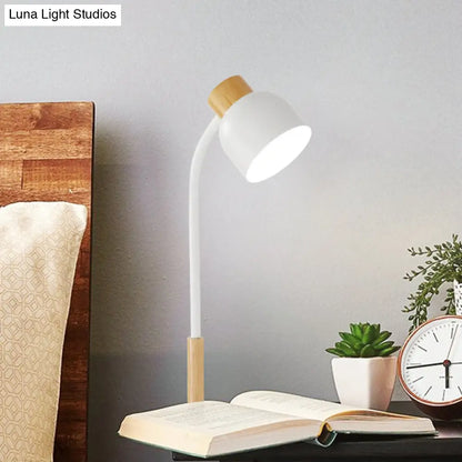 Lámpara de escritorio Aldhibah de estilo nórdico con pinza: verde/blanco y madera, brazo flexible