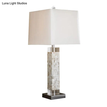 Alfa - Luz nocturna cuadrada blanca con base rectangular