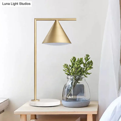 Lámpara de noche Alice - Estilo colonial dorado con base de mármol