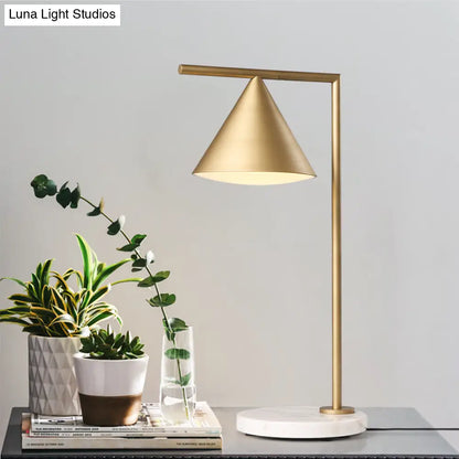 Lámpara de noche Alice - Estilo colonial dorado con base de mármol