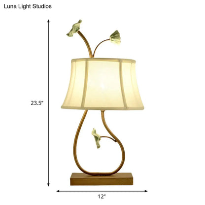 Alpheratz - White/Green Table Lamp