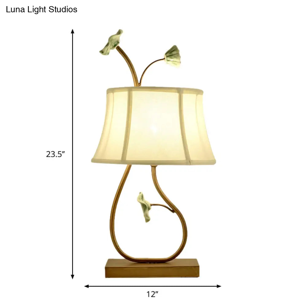 Alpheratz - White/Green Table Lamp