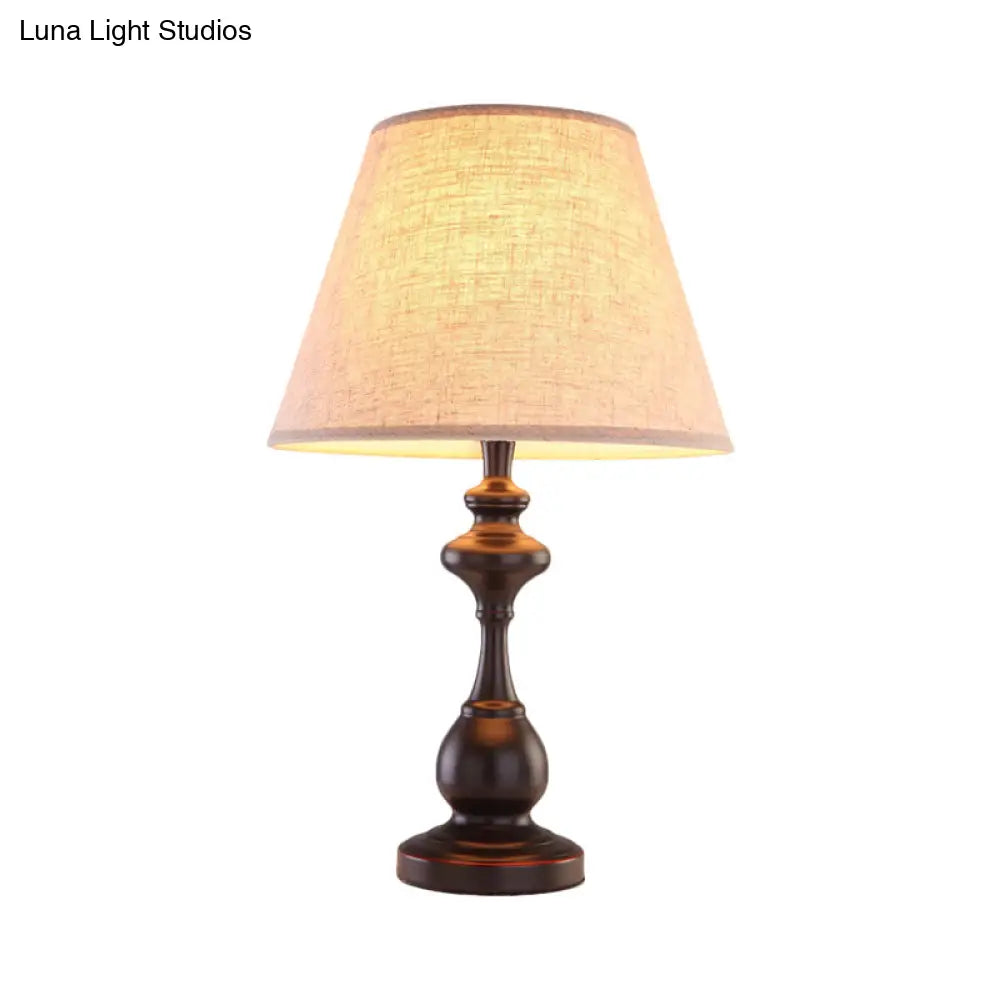 Alsciaukat - Lámpara de mesa de estilo rústico