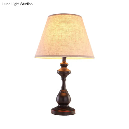 Alsciaukat - Lámpara de mesa de estilo rústico