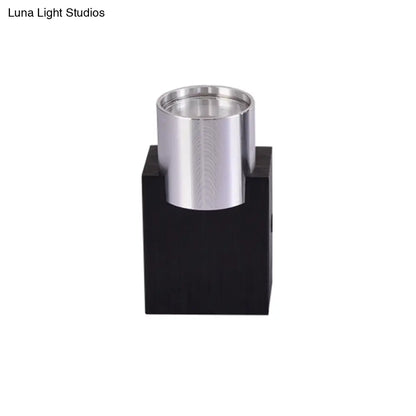 وحدة إضاءة حائط ديسكو بار LED من ديكوربايتس™ مصنوعة من الألومنيوم - صغيرة الحجم، ارتفاع 3 بوصات/4.5 بوصة | فضية | إضاءة زرقاء/صفراء/أرجوانية زاهية