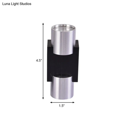 وحدة إضاءة حائط ديسكو بار LED من ديكوربايتس™ مصنوعة من الألومنيوم - صغيرة الحجم، ارتفاع 3 بوصات/4.5 بوصة | فضية | إضاءة زرقاء/صفراء/أرجوانية زاهية