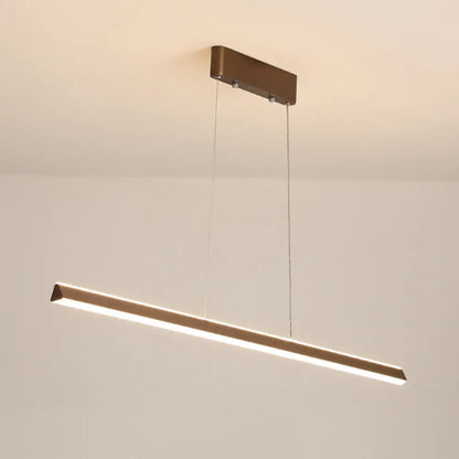 Lámpara colgante triangular LED DecorBites™ de aluminio para comedor: una luz de isla sencilla y elegante.