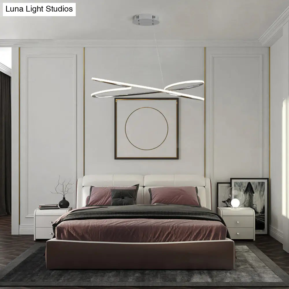 Lámpara colgante LED de aluminio con diseño en espiral: Lámpara colgante artística para mesa de comedor