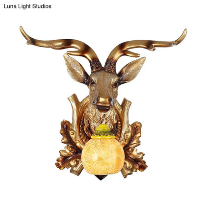 Aplique de pared de cristal craquelado ámbar con diseño tradicional de burbujas - Acabado dorado