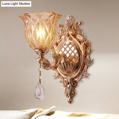 Aplique de pared floral de cristal ámbar - Aplique tradicional de una sola bombilla en dorado