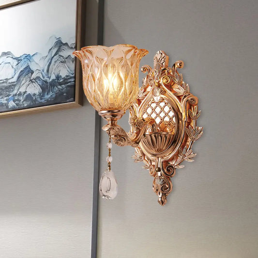 Aplique de pared floral de cristal ámbar - Aplique tradicional de una sola bombilla en dorado