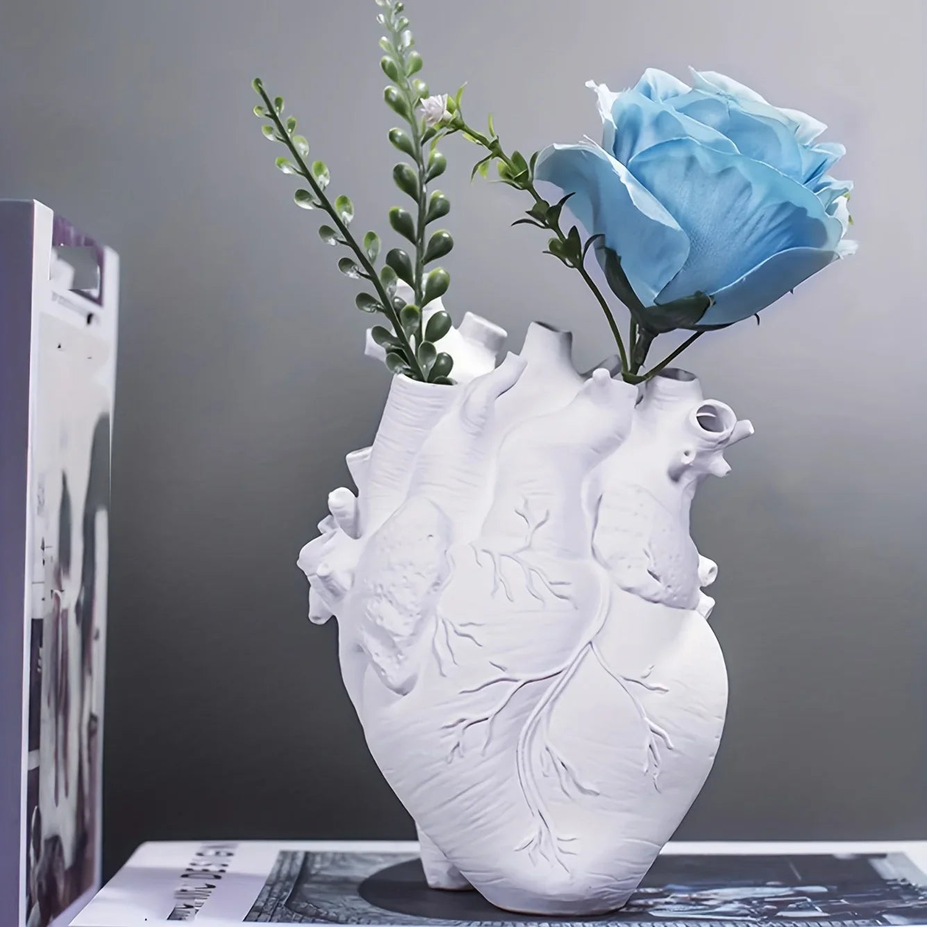 Anatomical Heart Resin Vase - Glam Decor