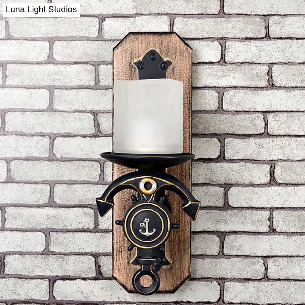 Lámpara de pared infantil con brazo articulado y pantalla de cristal opalino.