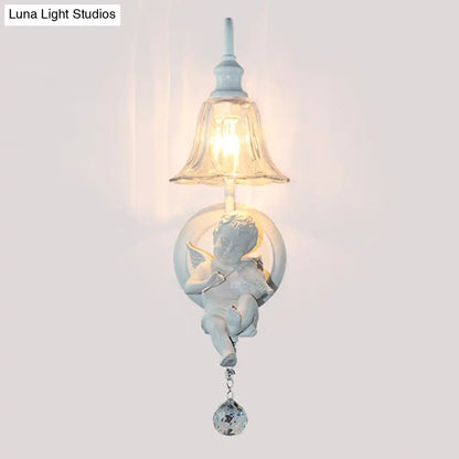 Aplique de pared Angel Cream, lámpara decorativa de resina de una cabeza, pantalla de cristal con forma de flor y esfera de cristal.