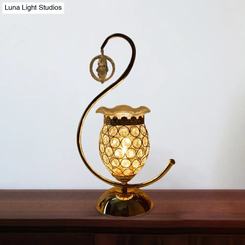 Anna - Lámpara de mesa moderna con forma de cubo/flor, estilo modernista, con incrustaciones de cristal, una cabeza, color dorado, con brazo curvo.