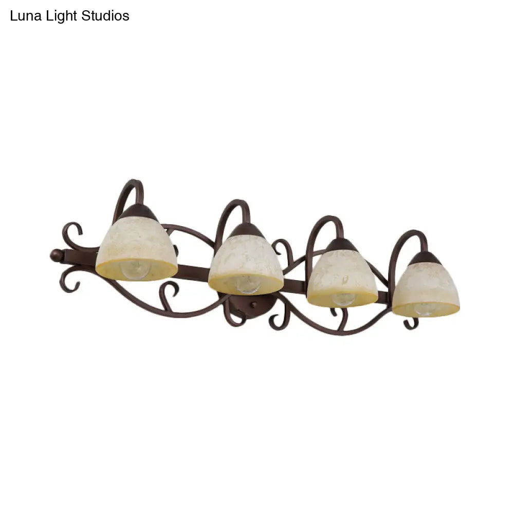 Aplique de pared antiguo de cristal beige con brazo curvo y múltiples bombillas para baño