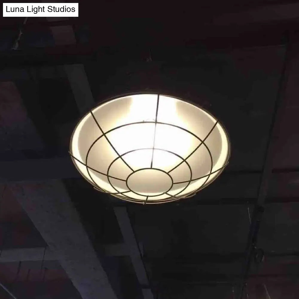 Lámpara colgante antigua con forma de tapa de olla de hierro negro y base enrejada - Ideal para restaurantes