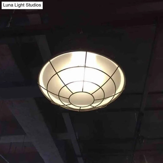 Lámpara colgante antigua con forma de tapa de olla de hierro negro y base enrejada - Ideal para restaurantes