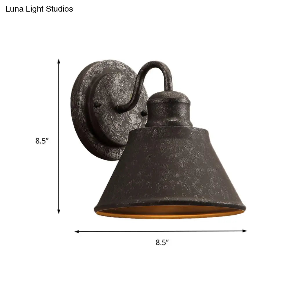 Aplique de pared antiguo de metal negro con pantalla cilíndrica/en forma de trompeta - Lámpara de pared rústica retro, 1 luz