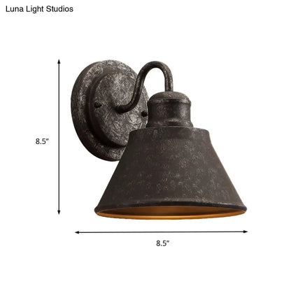Aplique de pared antiguo de metal negro con pantalla cilíndrica/en forma de trompeta - Lámpara de pared rústica retro, 1 luz