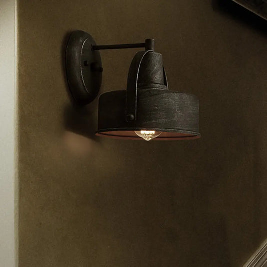 Aplique de pared antiguo de metal negro con pantalla cilíndrica/en forma de trompeta - Lámpara de pared rústica retro, 1 luz