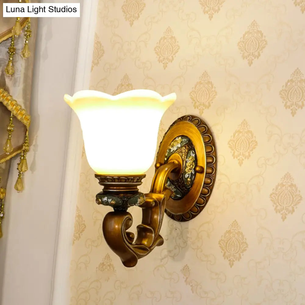 Lámpara de pared antigua con pantalla de flor - Aplique de cristal para dormitorio