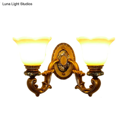 Lámpara de pared antigua con pantalla de flor - Aplique de cristal para dormitorio