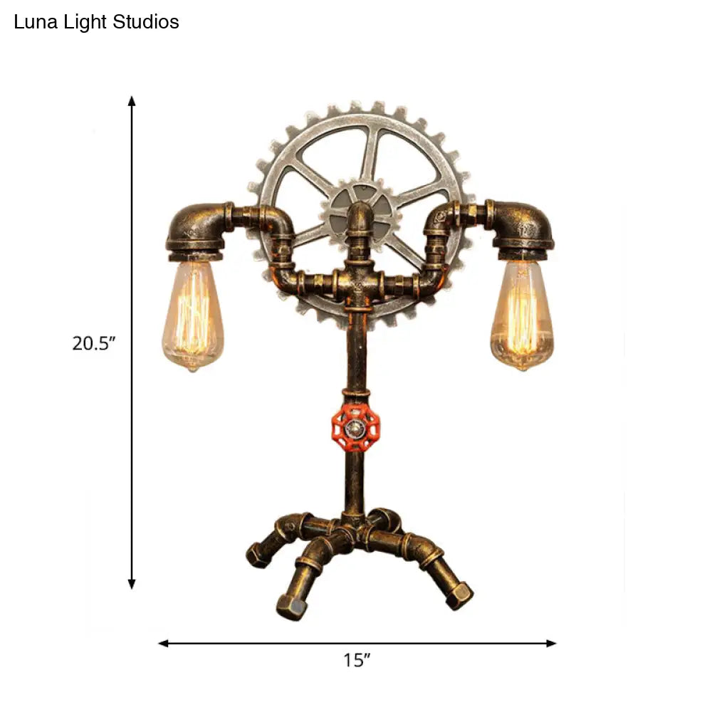 Lámpara de pie antigua de latón para dormitorio: Lámpara de mesa de 2 luces con tubo de agua y engranaje de hierro forjado.