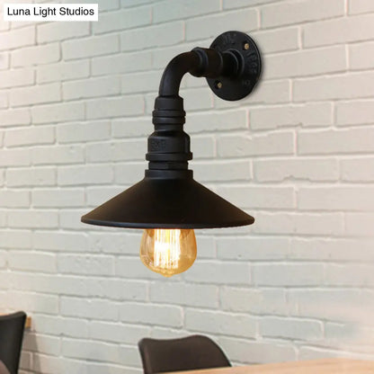 Aplique de pared cónico de latón antiguo/negro con diseño steampunk y tubo curvo