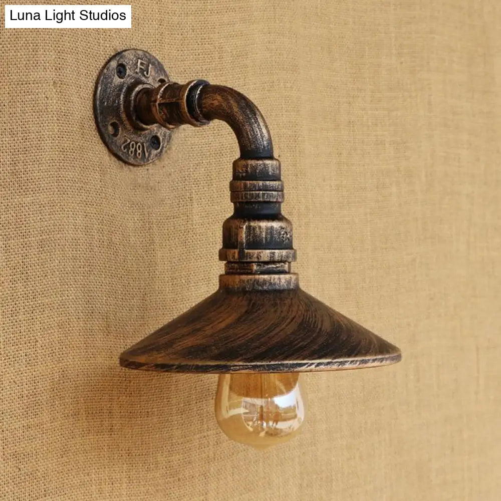 Aplique de pared cónico de latón antiguo/negro con diseño steampunk y tubo curvo