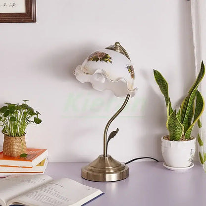 Antique brass glass flower led desk lamp with ruffled floral glass shade for bedroom table lighting
