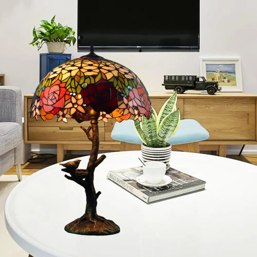 Lámpara de noche antigua de latón con una luz, diseño victoriano y rosa de vidrieras, libélula y motivo de cama.