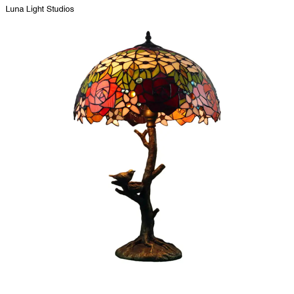 Lámpara de noche antigua de latón con una luz, diseño victoriano y rosa de vidrieras, libélula y motivo de cama.