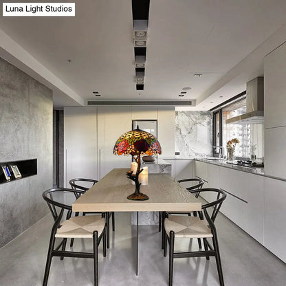 Lámpara de noche antigua de latón con una luz, diseño victoriano y rosa de vidrieras, libélula y motivo de cama.