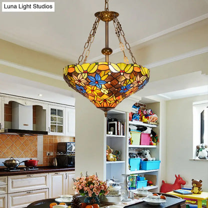 Lámpara de techo Tiffany Lodge antigua de latón con vidrieras y aplique floral colgante - 3 bombillas
