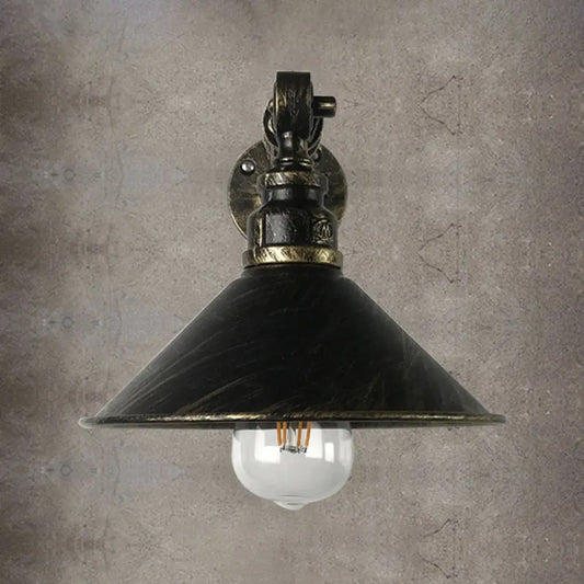 Aplique de pared antiguo de latón, estilo vintage, ideal para restaurantes. Pantalla cónica de metal, para una bombilla.