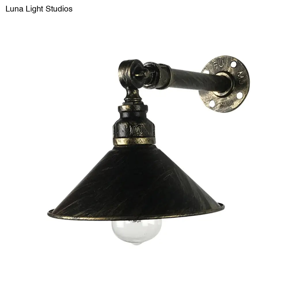 Aplique de pared antiguo de latón, estilo vintage, ideal para restaurantes. Pantalla cónica de metal, para una bombilla.