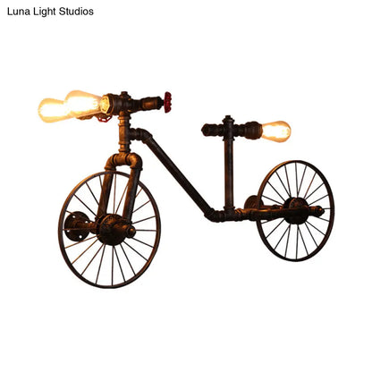 Aplique de pared antiguo de bronce con forma de bicicleta y detalles de tubería estilo rústico - Aplique de 3 luces para sala de estar