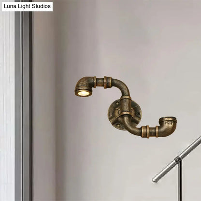 Aplique de pared antiguo de bronce con forma de S - Iluminación rústica industrial de 2 luces para escalera