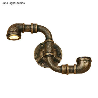 Aplique de pared antiguo de bronce con forma de S - Iluminación rústica industrial de 2 luces para escalera
