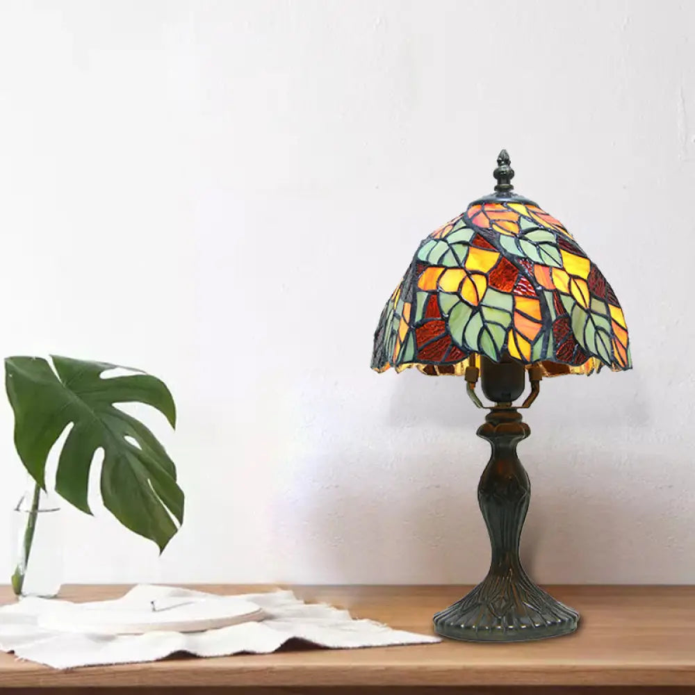 Lámpara de escritorio antigua de bronce con forma de hoja y vitral - Estilo Tiffany rústico, 1 luz, diseño con enchufe para dormitorio