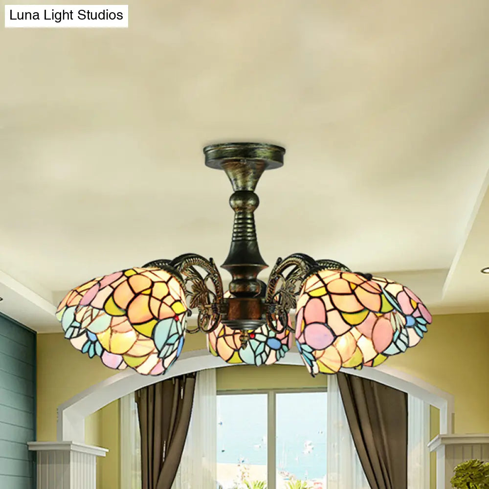 Lámpara colgante DecorBites™ de vitral en bronce antiguo: estilo Tiffany con diseño de hojas, cola de pavo real y flores, 3/5 luces