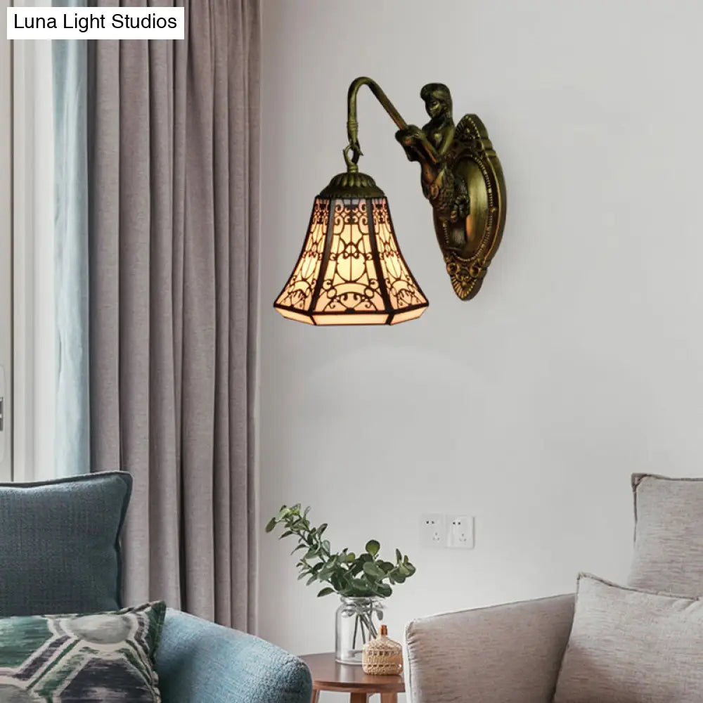 Aplique de pared antiguo de bronce Tiffany con cristal blanco