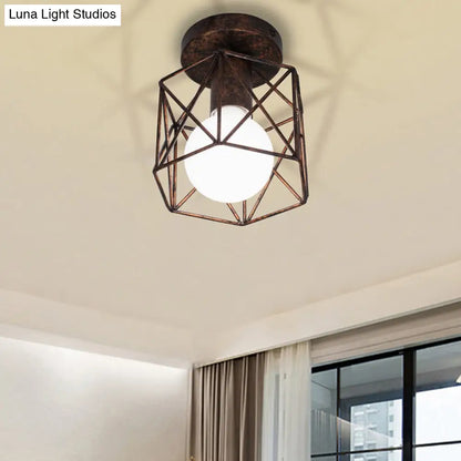 Lámpara de techo semiempotrada DecorBites™ con jaula de alambre en bronce antiguo y pantalla hexagonal