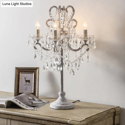Lámpara de mesa de noche antigua con velas - Iluminación de mesa metálica de 4 luces con decoración de cuentas de cristal