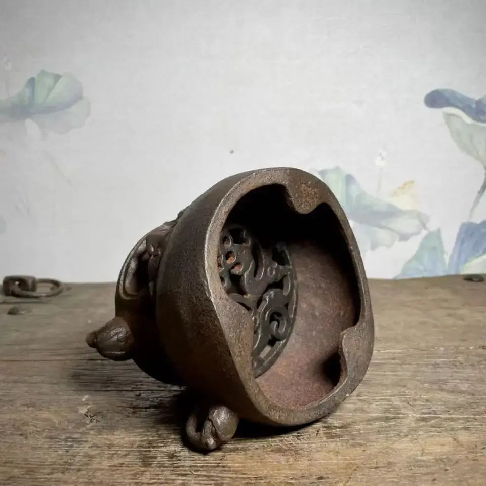Antique double dragon copper craft burner in bronze with intricate dragon motifs and three clawed feet carbon stove for living room