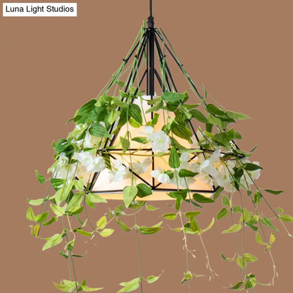 Lámpara colgante de hierro con forma de diamante verde antiguo y pantalla cónica de tela - Lámpara colgante individual para restaurante