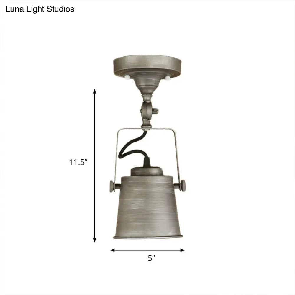 Lámpara de techo DecorBites™ con pantalla de cubo de metal antiguo - Lámpara colgante semiempotrada giratoria para salas de estar - 1 bombilla, negro/óxido